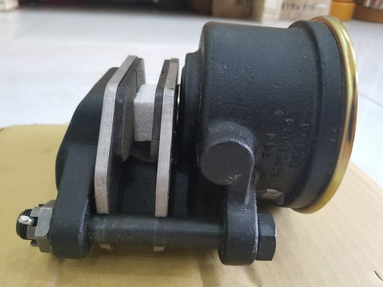 Bầu Phanh thủy lực Locke